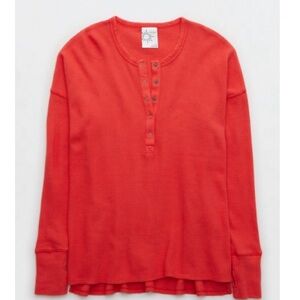 OFFLINE by Aerie holiday red waffle Henley t-shirt size small